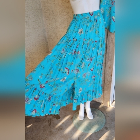 DESERT WEST BY SHERRY HOLT WESTERN OUTFIT - Picture 5 of 9